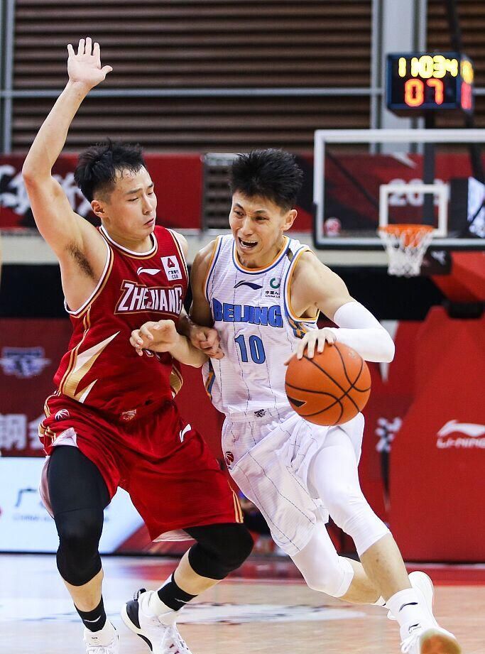 终于|终于明白为什么球迷不愿意批评方硕,看完分析,豁然开朗