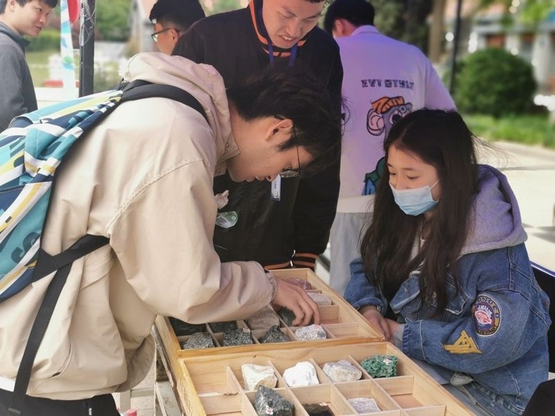 “碳”寻自然！地大（北京）开展地球科学文化节活动