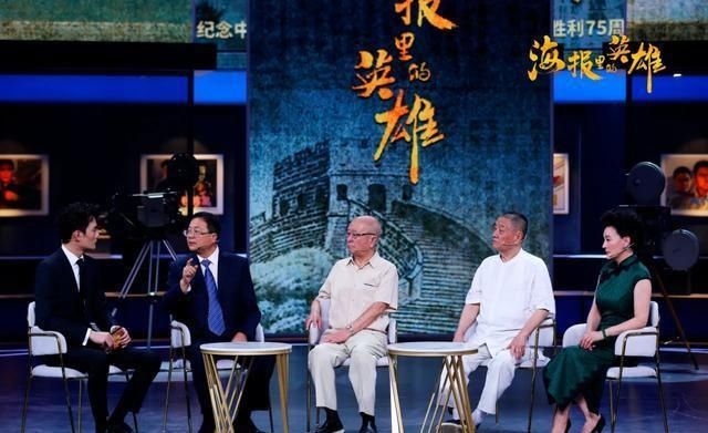  声音|演员王凯主持首秀多次热泪盈眶表现不俗，磁性的声音非常有感染力