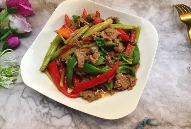 饭店|学会1个小技巧,牛肉又嫩又入味,炒出来的牛肉比饭店还好吃