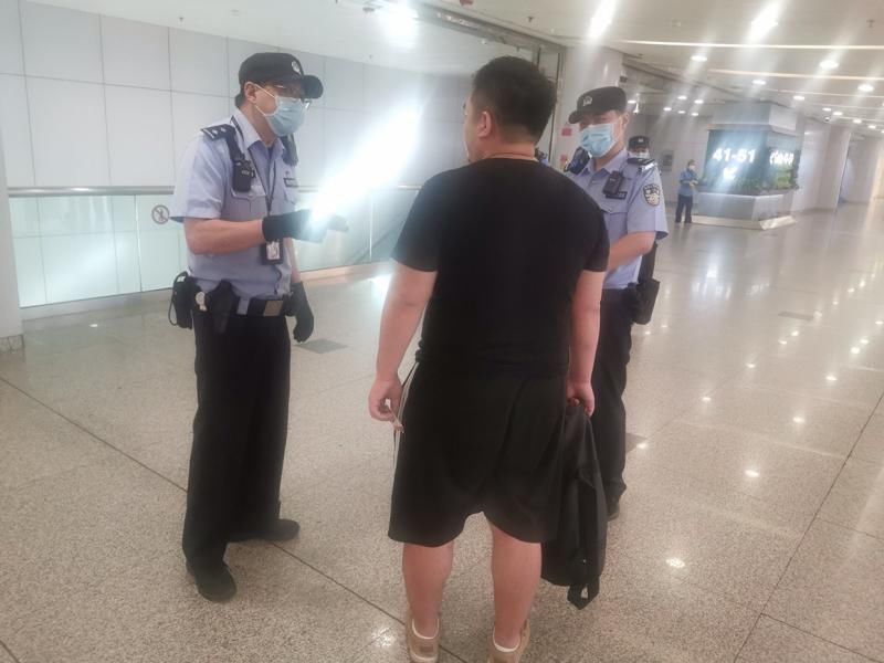  周先生|可怕！一天被逼相亲三次 32岁男子被吓得离家出走