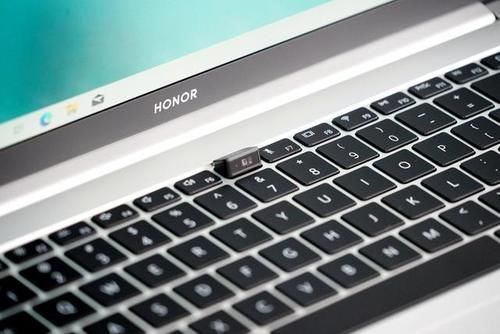 看过|荣耀MagicBook Pro是否值得买?看过外观就知道爱了