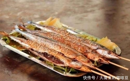 秋刀鱼|日本人当“宝贝”看待的鱼,被称作“脑黄金”,在中国却不太值钱