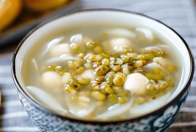 最怕|酒精最怕的解药,不是牛奶!而是不显眼的“它”,酒前吃不易醉