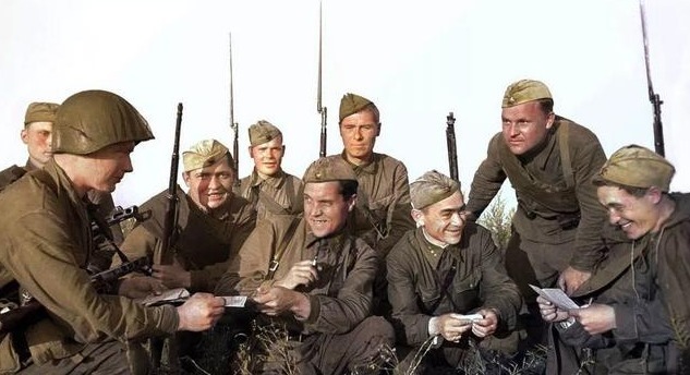 列宁格勒|列宁格勒保卫战，朱可夫如何用三天时间就建立起防御阵线？