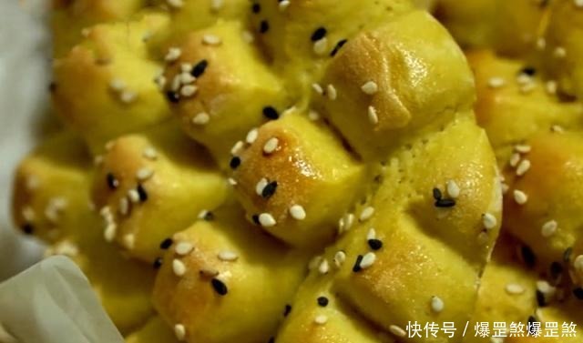 外酥|做玉米面烤饼时,牢记3大步骤,外酥里软,奶香味浓郁,特解馋