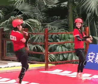  乘风破浪的姐姐|杨颖曾是拟邀人选，看了黄龄现场舞蹈后，她不当姐姐是对的