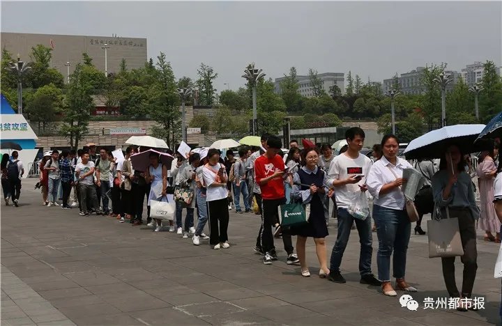  侯总监|误会还是陷阱？女孩找暑期工，结果钱没拿到，还被对方拉黑了