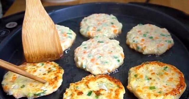 小饼|我常给孩子做此小饼，鲜香补钙，营养丰富，孩子1顿吃3个