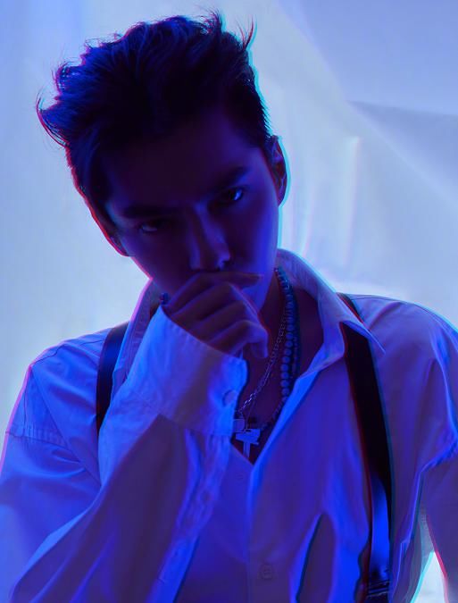 穿着|吴亦凡有多自信，穿着“女式束腰”就走红毯？真不把自身颜值当回事