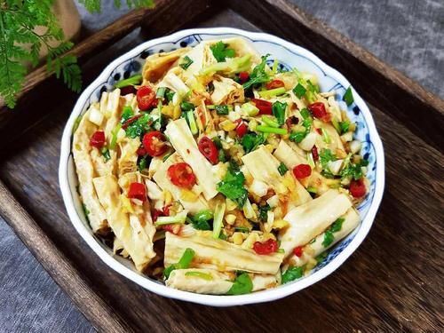 做好|美味的肉皮炖腐竹就做好了,简单易学,好吃到赞不绝口