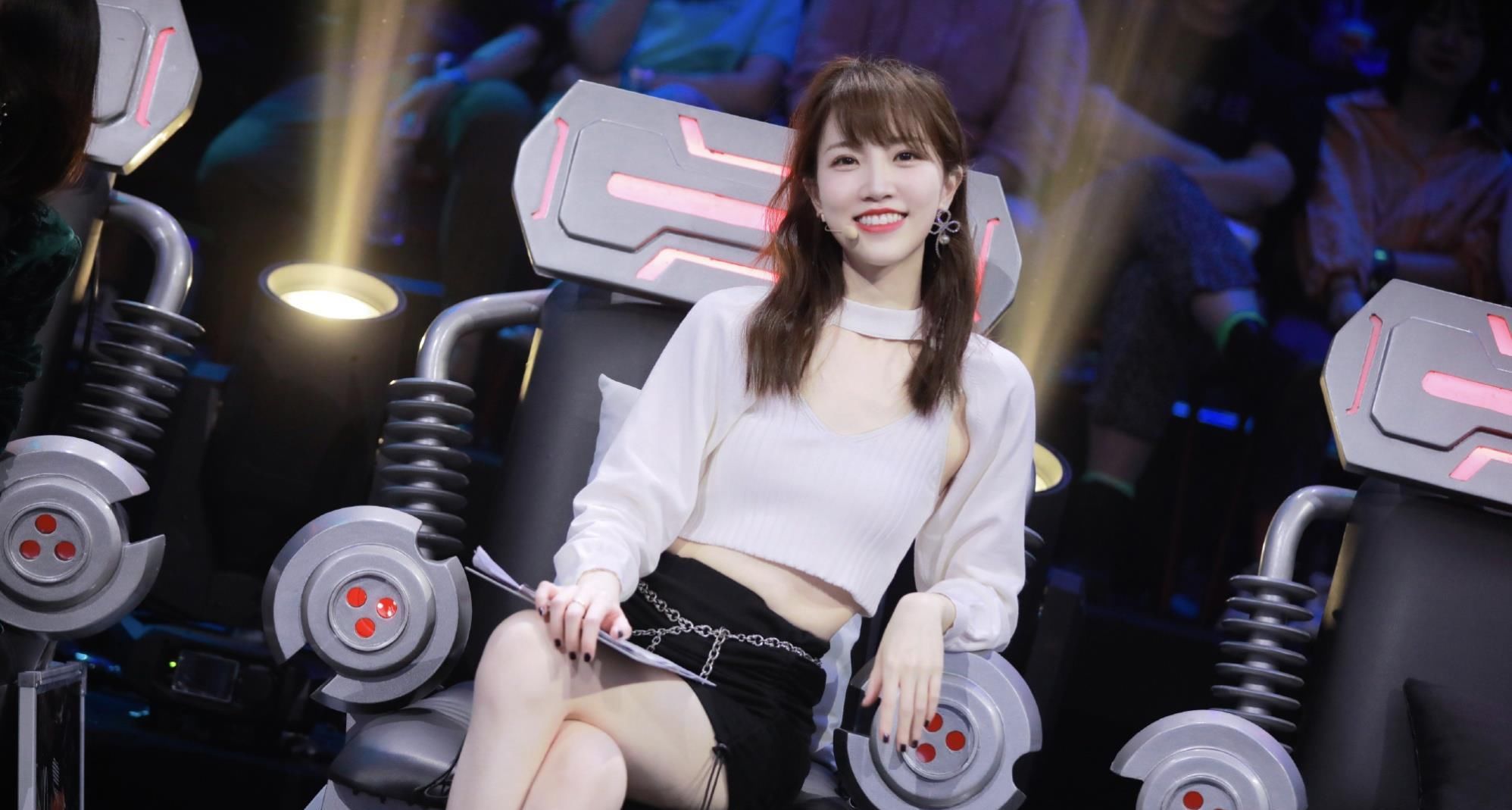  感谢|孟美岐，刘雨昕，同一综艺不同的情商体现