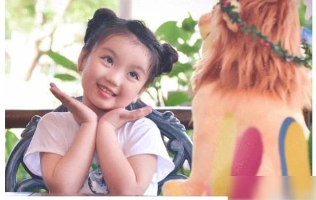  记得|还记得《爸爸去哪儿》的阿拉蕾吗？因太可爱被禁止整容，如今这样