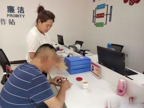  检测|化工社区为辖区吸毒人员进行毛发检测