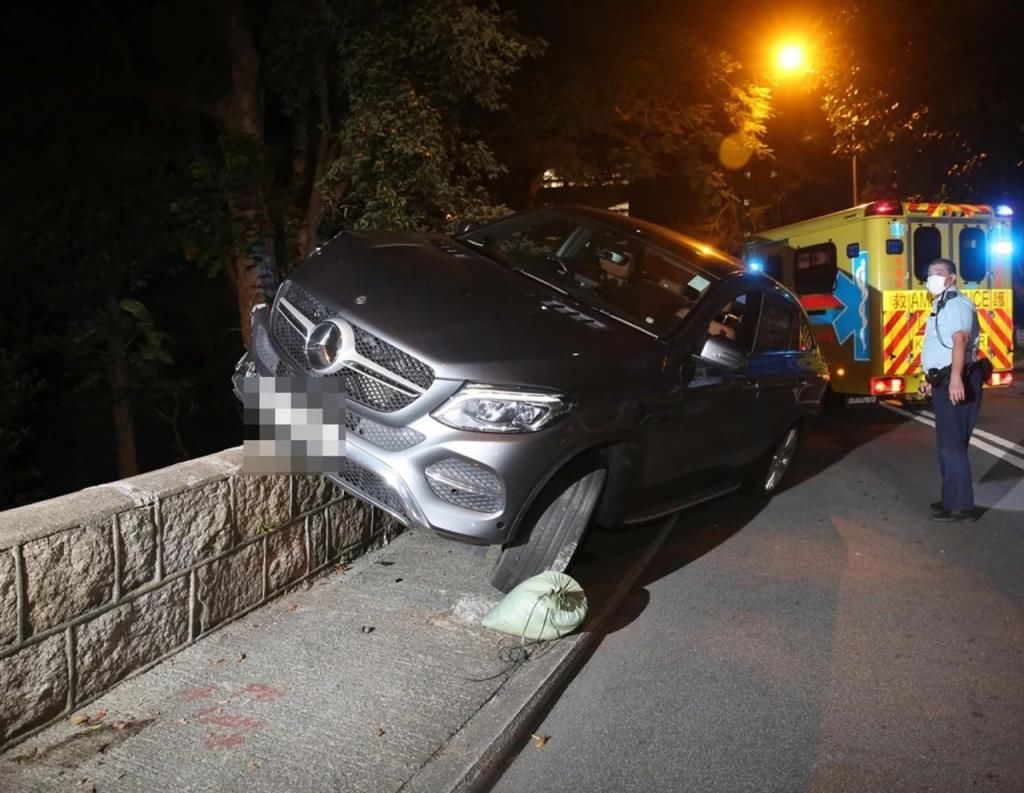  尽毁|TVB小位小生屡次不改，再次酒后醉驾，随时演艺事业尽毁，被公司弃用