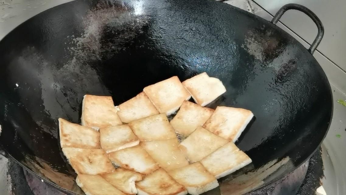 下饭|家常菜豆腐回锅肉这样做，鲜香美味又下饭，做法简单，上桌即扫光