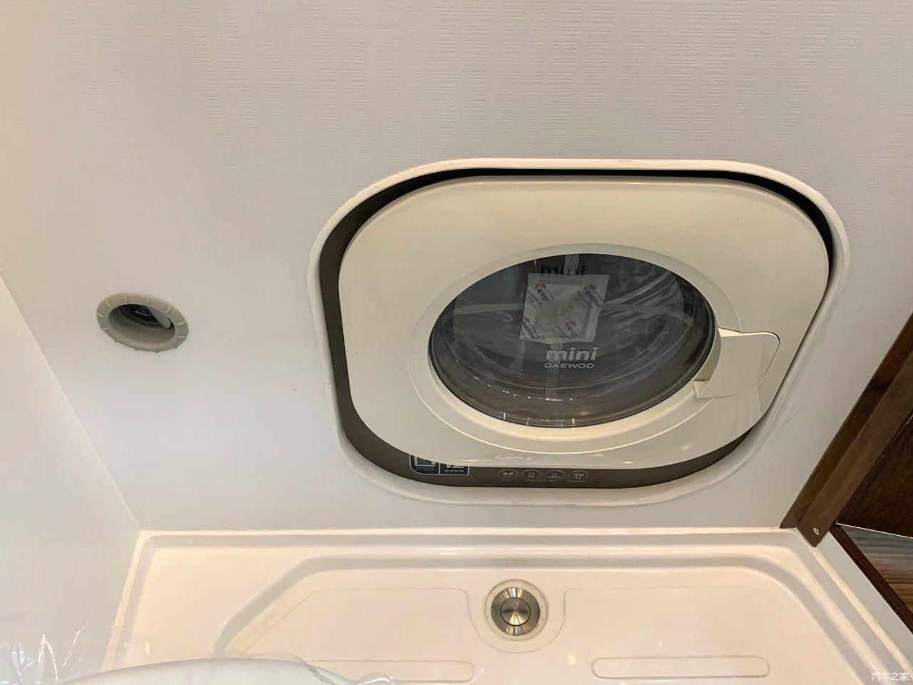  升级版|注重细节工艺，升级版新星依途T600-风尚款房车45.8万起