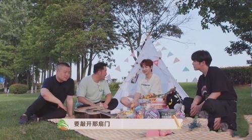 拜金|各出10万买房,不出钱就分手,这样的女孩算拜金吗?