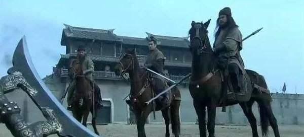 智慧|武将头盔为何都有枪尖，它都有什么作用，古人的智慧真是无穷的