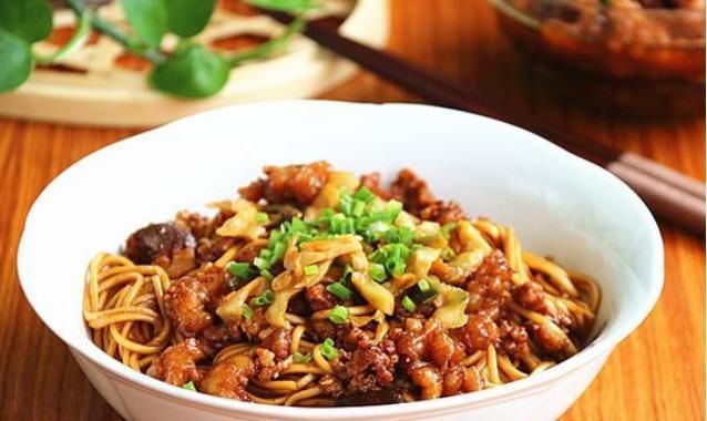  龙利鱼|吃货美食：香菇滑鸡、香菇豆干肉燥酱拌面、可乐鸡翅、蒜蓉龙利鱼