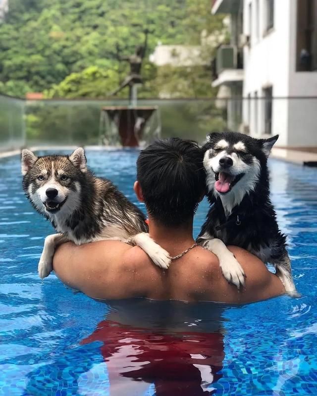 老公|她嫁百亿老公住8层豪宅,生了3个娃样子竟能保持30年不变