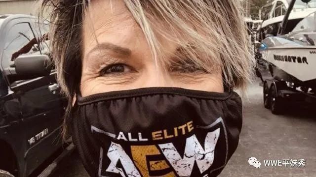  解释|WWE布雷·怀亚特发隐晦推文，薇琪解释送葬者台前幕后的最大区别！