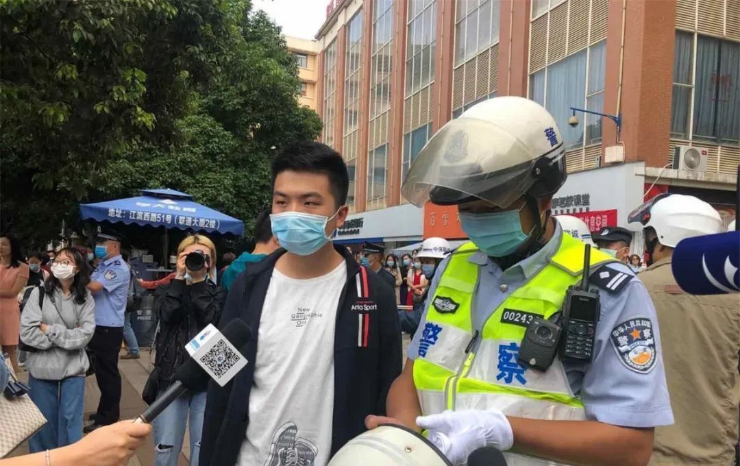  考生|图集丨云南高考首日直击：每一张安静的考桌都来之不易