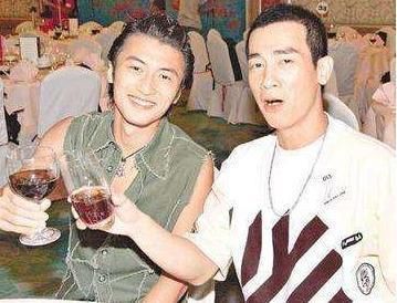  陈小春|陈小春当年痛批: 谢霆锋、陈冠希算什么东西,就连郑伊健都说:惹不起他