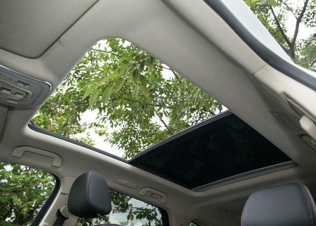  静如|真正耐开的比亚迪SUV，丐版自动挡，稳过汉兰达，车内静如图书馆