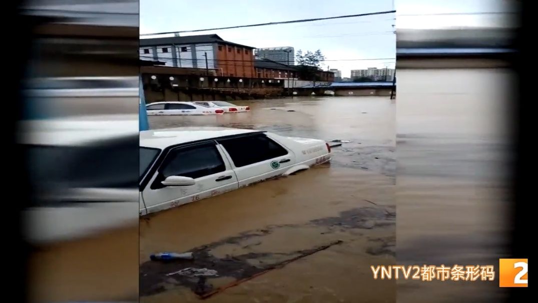 商户|淹水深度近2米!商户损失高达百万!昭宗路积水严重,天灾还是人祸?记者一探究竟