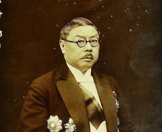 老照片|老照片：图1漂亮的“中国第一位女飞行员”，图6梁思成和妻子林洙