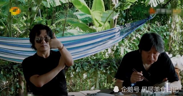  向往|《向往4》黄磊为老狼做葱油面！看清桌上剩菜后，网友：不装了！