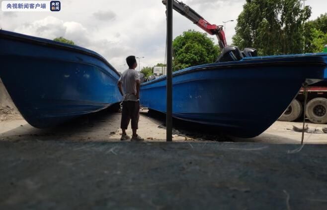  总价值|10艘“三无”快艇藏匿废弃工地被查获 总价值超千万