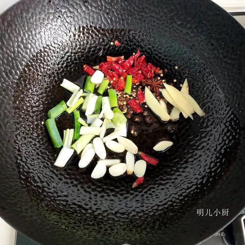  神器|初秋燥热，遇到它别错过，比猪牛羊肉便宜鲜香，堪称“下饭神器”