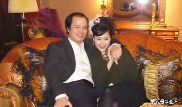 午餐|55岁于文华近况曝光太心酸!午餐只吃馒头蘸酱,饭菜都要自己带