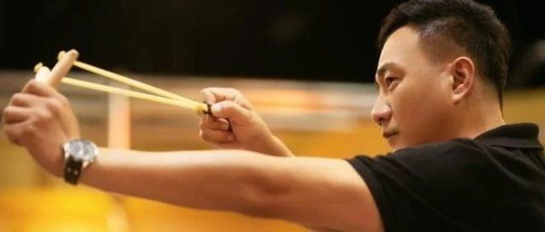  重返|让杨洋重返真人秀的《元气满满的哥哥》，这期去冰雪世界捉迷藏了