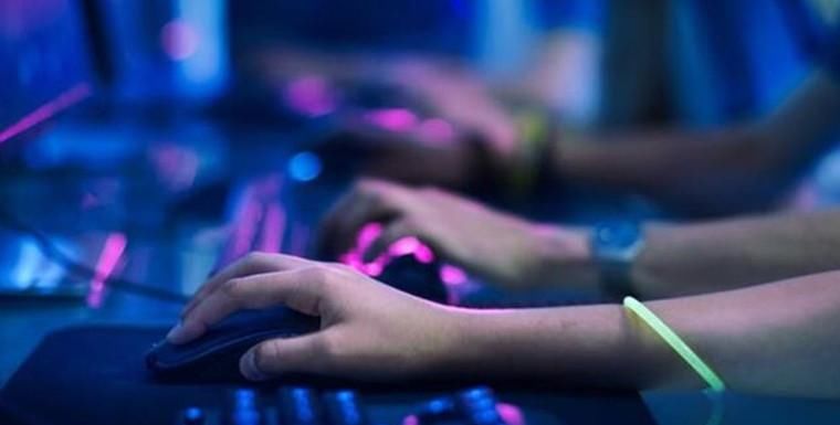  公司|女孩充值网游20万 最终涉事公司只肯退回2万