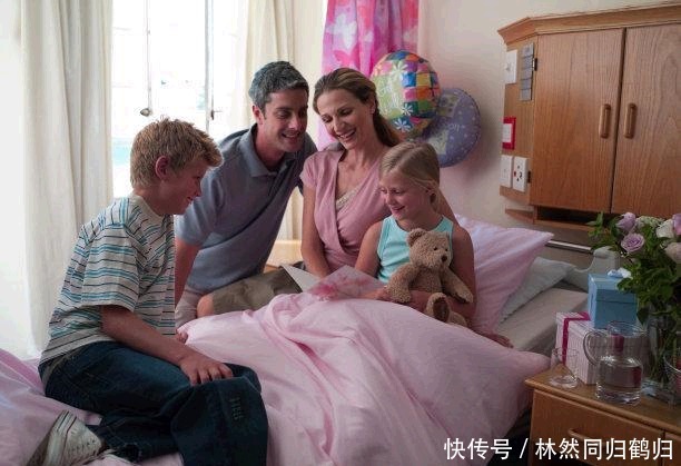 同学会|宝妈带5岁女儿参加同学会,结束后发现被踢出群,网友:咎由自取