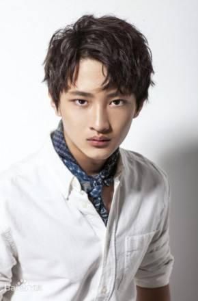  骨火|神仙选角，《隐秘的角落》三个小戏骨火了，这些后浪们，够浪的！