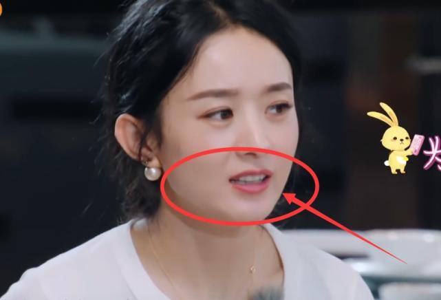 看清|节目滤镜到底有多重？赵丽颖大口吃饭，看清她脱妆后的唇色，懵了