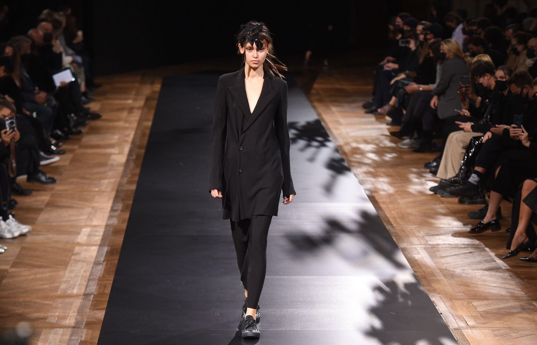  春夏|巴黎时装周：山本耀司发布春夏新品成衣