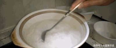  煮粥|煮粥，最忌直接下锅煮！外婆：做好6点，香浓黏稠，比买得更好喝