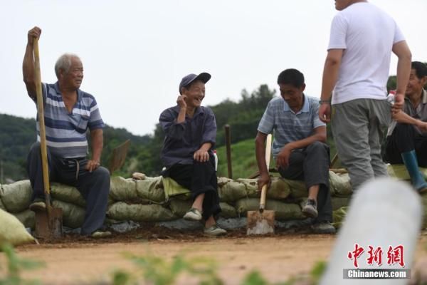 银发|安徽巢湖：唐马圩防汛一线的“银发战士”[组图]