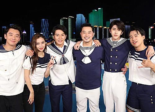  潇洒|《奔跑吧》杀青：baby晒合影，蔡徐坤暖心回复，郭麒麟最潇洒