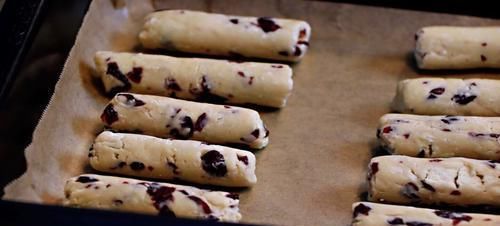 奶香|原来吃不完的奶粉可以做成酸奶条,不放任何添加剂,奶香浓郁