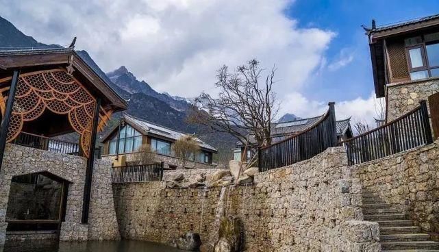  香格里拉|12个中国最美的远方！挑一个出发吧！