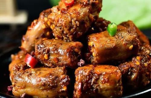 身上|鸭子身上的鸭脖,吃了会得淋巴癌?营养师辟谣:处理干净就能放心