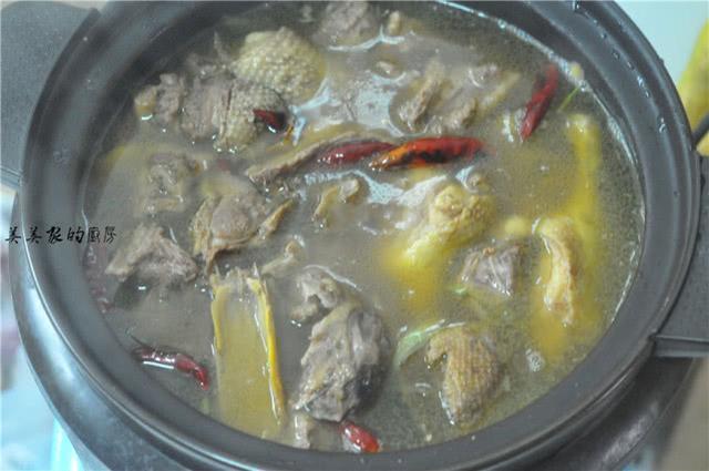 特别简单|鸭子如此烧,不腥不柴特别香,操作简单,我家每年吃掉几十只