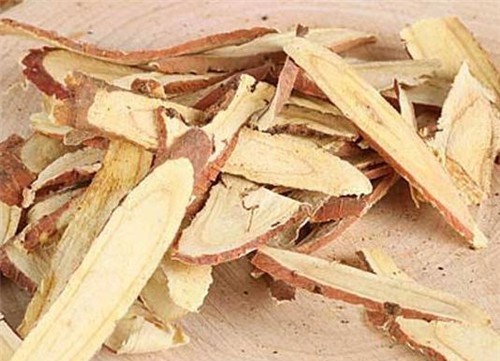 官员|清朝官员早朝前,为何都不吃早饭,而是每个人都含一片人参?