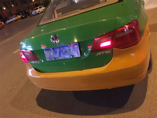  代价|小伙让女性朋友打车回家，宝马车被划，女子：不重视我的代价！